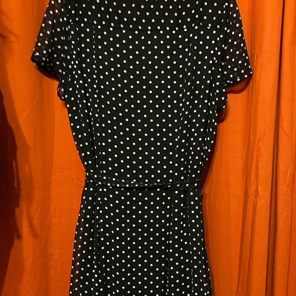Black and White Polka dot Dress - Picture 2 of 4